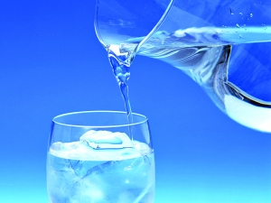 多喝水的好处 多喝水的好处对皮肤好吗