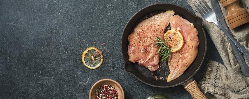 鸡胸肉和什么菜搭配最好 鸡胸肉和什么菜搭配最好吃宝宝辅食