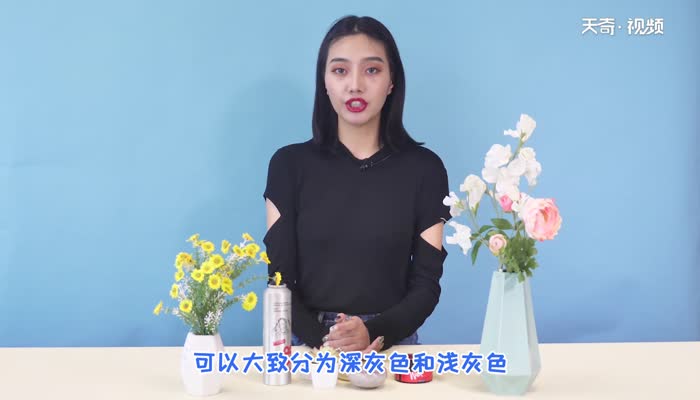 灰色裤子配什么上衣 灰色裤子的搭配方法