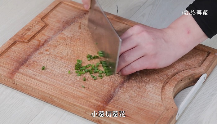 草鱼炖豆腐怎么做 草鱼炖豆腐的做法是什么