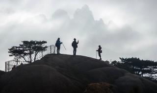 山高人为峰的寓意求（山高人为峰是啥意思）