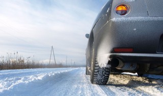 开车去哈尔滨要换雪地胎吗（开车去哈尔滨要换雪地胎吗怎么走）