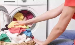 用洗衣机洗了羽绒服怎么让衣服蓬松（用洗衣机洗了羽绒服怎么让衣服蓬松一点）