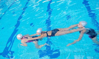 女生自由泳技巧 女子自由泳项目