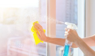 玻璃胶多久能接触水 卫生间打了玻璃胶多久能洗澡