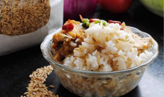 糙米饭可以炒着吃吗 糙米饭可以炒着吃吗视频