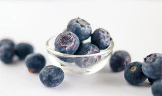 吃蓝莓的禁忌不能和什么一起吃 吃蓝莓不能吃什么水果?