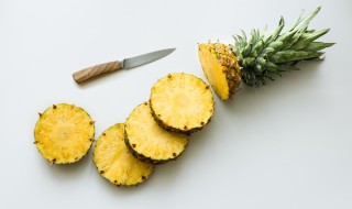 正确吃菠萝的方式方法 怎样吃菠萝视频教程