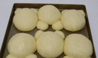 椰蓉奶黄馅花脸熊面包的做法（椰蓉花形面包）