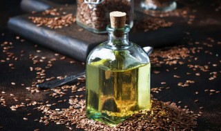亚麻籽油的功效与作用及食用方法 亚麻籽油的功效与作用及食用方法一