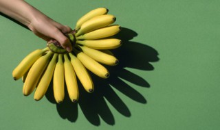 菠萝和香蕉可以一起吃吗 菠萝和香蕉可以一起吃吗