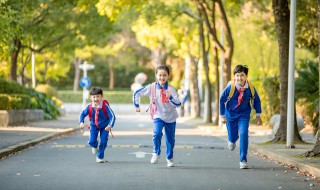 小学生户外运动时应该注意什么（小学生户外运动时应该注意什么细节）