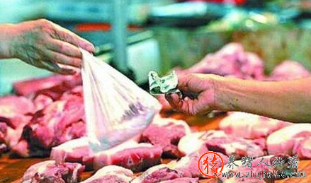 猪肉每斤价格比上月涨了两块钱（猪肉涨价之前多少钱一斤）