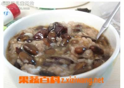 黑豆煮糯米的功效与作用（黑豆煮糯米的功效与作用禁忌）