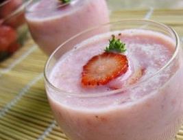 西瓜草莓奶昔的做法 草莓奶昔 做法