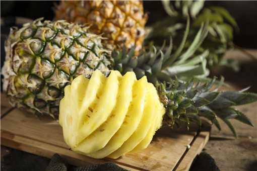 菠萝怎么削皮 水果店菠萝怎么削皮