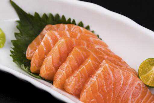 三文鱼还能吃吗 三文鱼还能吃吗日本辐射