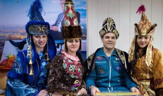 哈萨克族的风俗和传统文化有哪些 哈萨克族的风俗和传统文化有哪些特点