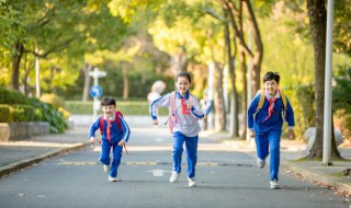 孩子上课走神是缺锌吗（孩子上课走神是缺什么）