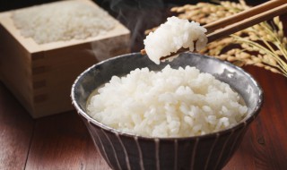 用炒菜锅怎么煮米饭（如何用炒菜锅煮米饭）