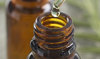 未开封瓶装润滑油保存方法 润滑油开瓶后保质期