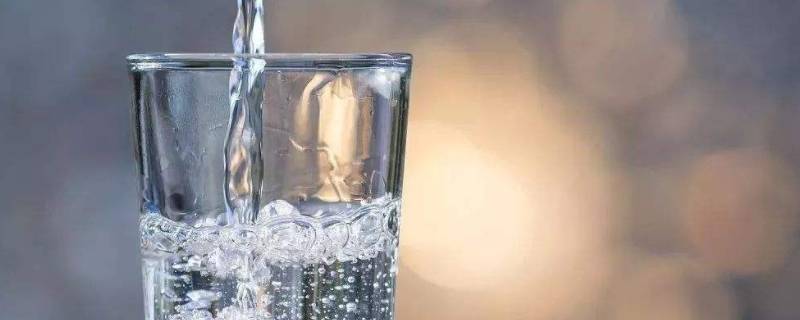 盐水沸点为什么比水高 盐水的沸点和水的沸点哪个高