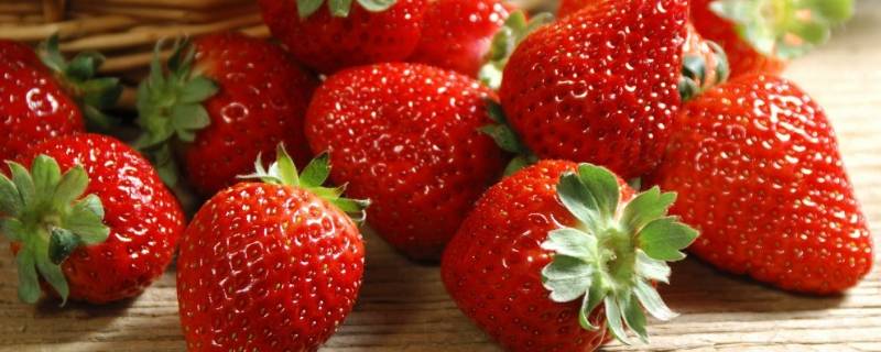 草莓是什么变成的 草莓是由什么变的