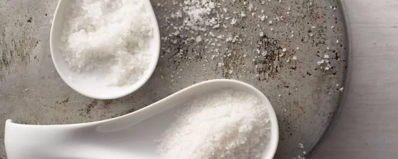 中盐为什么加亚铁氰化钾 中盐为什么加亚铁氰化钾溶液