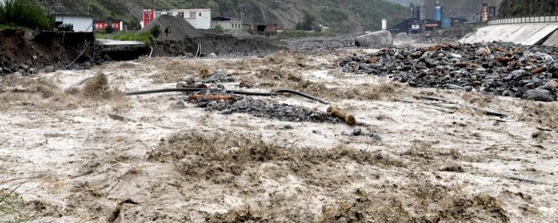 遇到泥石流如何避免溺水 遇到洪水泥石流如何避免溺水选择题