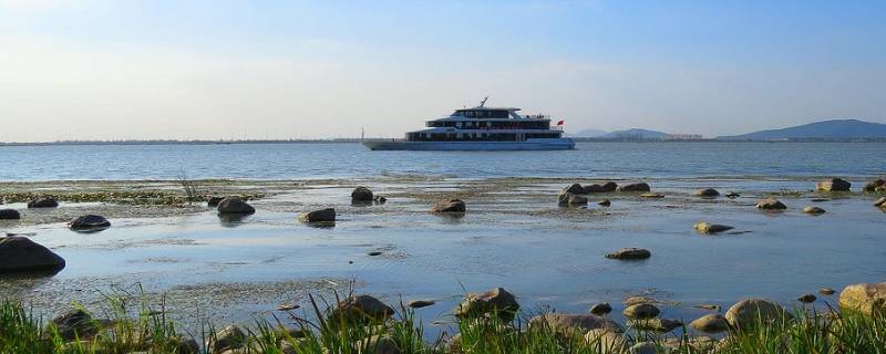 太湖有多深（浙江太湖有多深）