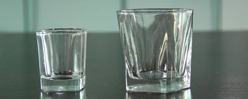 无铅玻璃杯能盛开水吗（无铅玻璃杯能装开水吗）
