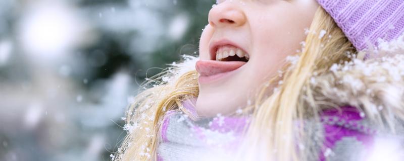 齿痕舌多喝水还是少喝水 喝水多了舌头有齿痕