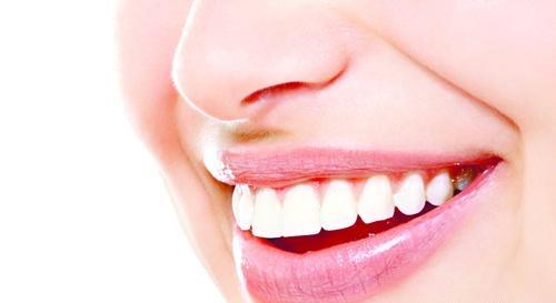 牙龈萎缩的治疗方法 牙龈萎缩的治疗方法维c