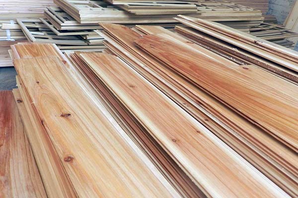 杉木板材和松木板材哪个好 杉木和松木板材的区别