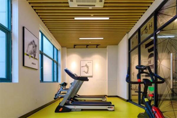 ​健身房装修地面一般用什么材料 处理健身房噪音妙方