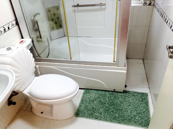 卫生间瓷砖常用的几种清洗*（卫生间瓷砖常用的几种清洗剂）