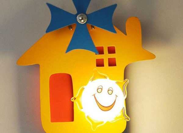儿童房壁灯选购介绍 给孩子提供健康用眼条件