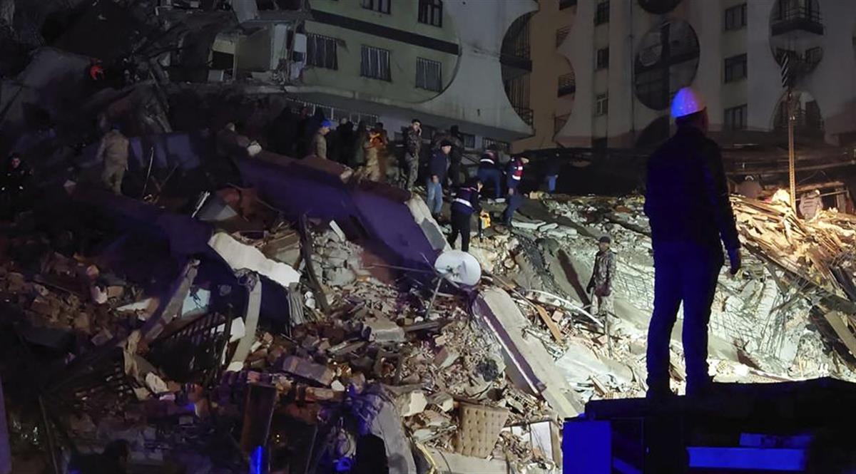 土耳其强震已致284人遇难（土耳其地震遇难人数）