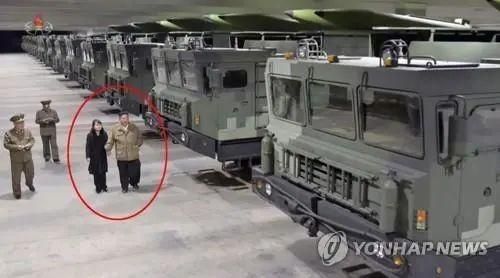 朝鲜阅兵现场画面