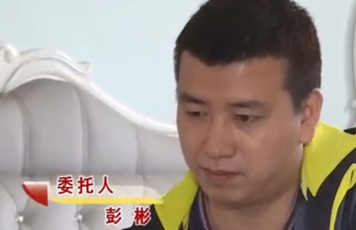 满月孩子非亲生，丈夫质问妻子孩子的生父是谁，妻子：我哪知道？