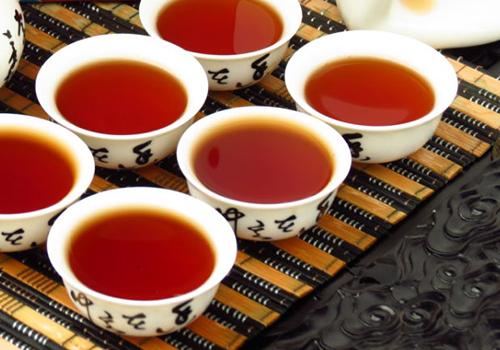 冬天喝什么茶（冬天喝什么茶好呢?红茶好呢,还是绿茶好呢?）
