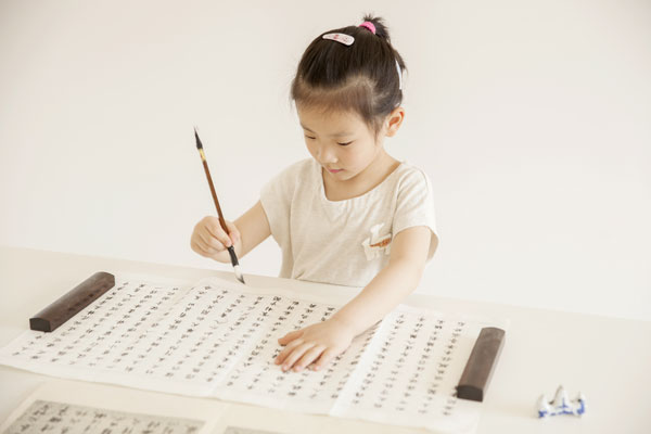 孩子什么时候练毛笔字合适 小孩子什么时候学毛笔