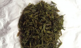 喝完的茶叶有什么作用（喝完茶把茶叶吃了有什么坏处）