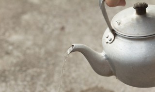 铝制水壶好处与坏处 铝制水壶对身体有害吗