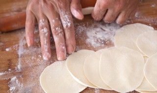 饺子皮怎么做才能又软又筋道 机器做饺子皮怎么做才能又软又筋道