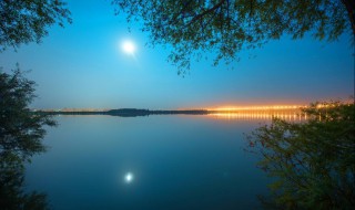 西江月夜行黄沙道中的诗意简短的 西江月夜行黄沙道中古诗诗意简写