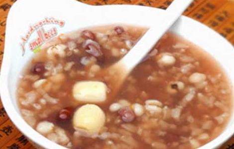 赤小豆薏米粥的功效及做法 薏米赤小豆小米粥的功效