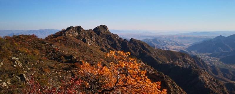 山顶圆平的山称为什么 连绵不断的山叫什么山顶圆平的山叫什么